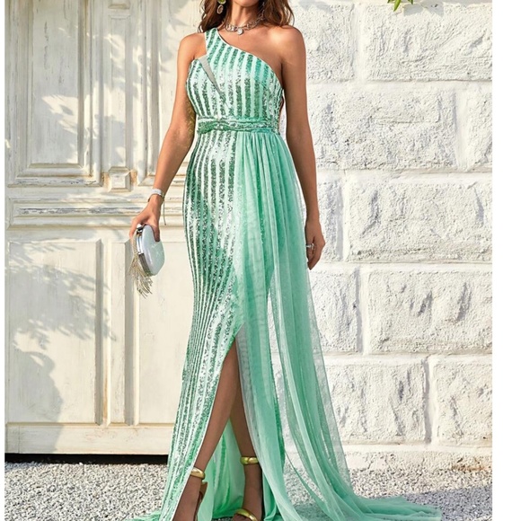 Luxe One Shoulder Pleated Party Prom Wedding Formal Dress - Picture 12 of 13